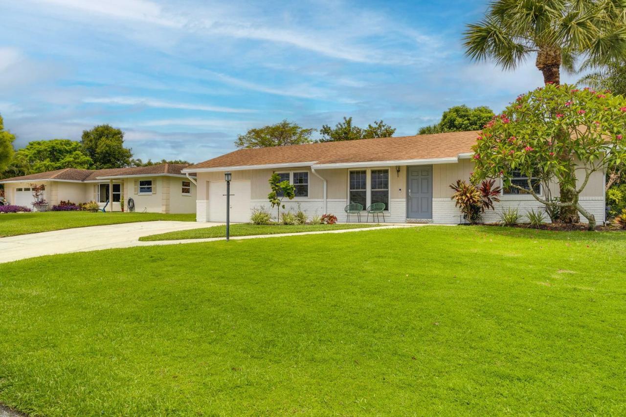 Modern Palm Beach Gardens Home With Private Pool Exterior photo